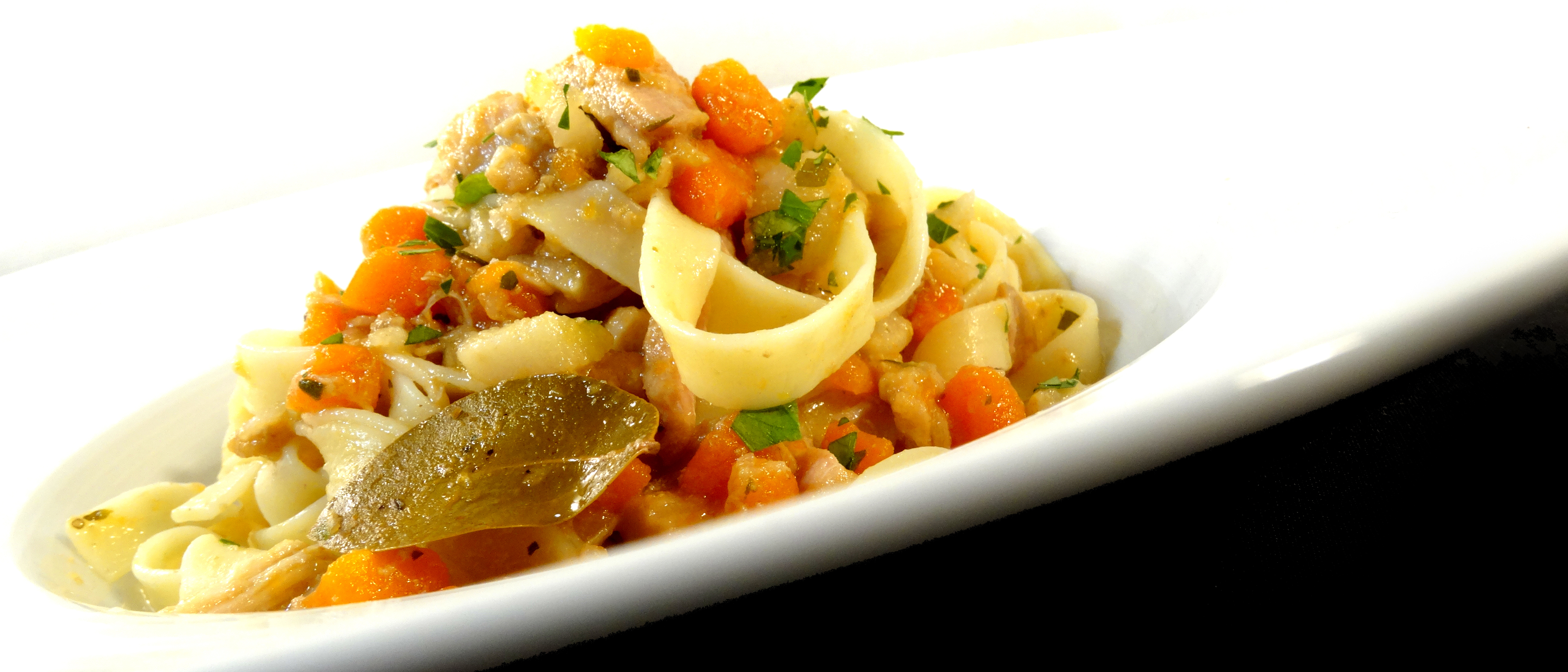 Tagliatelle s krůtím ragú